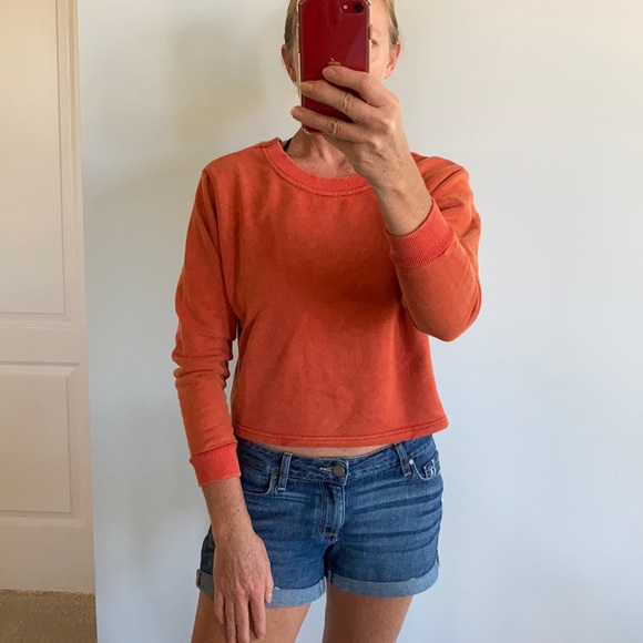 Cropped, Lace Back Top - Picture 4 of 10